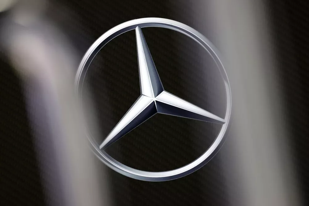 Le logo Mercedes