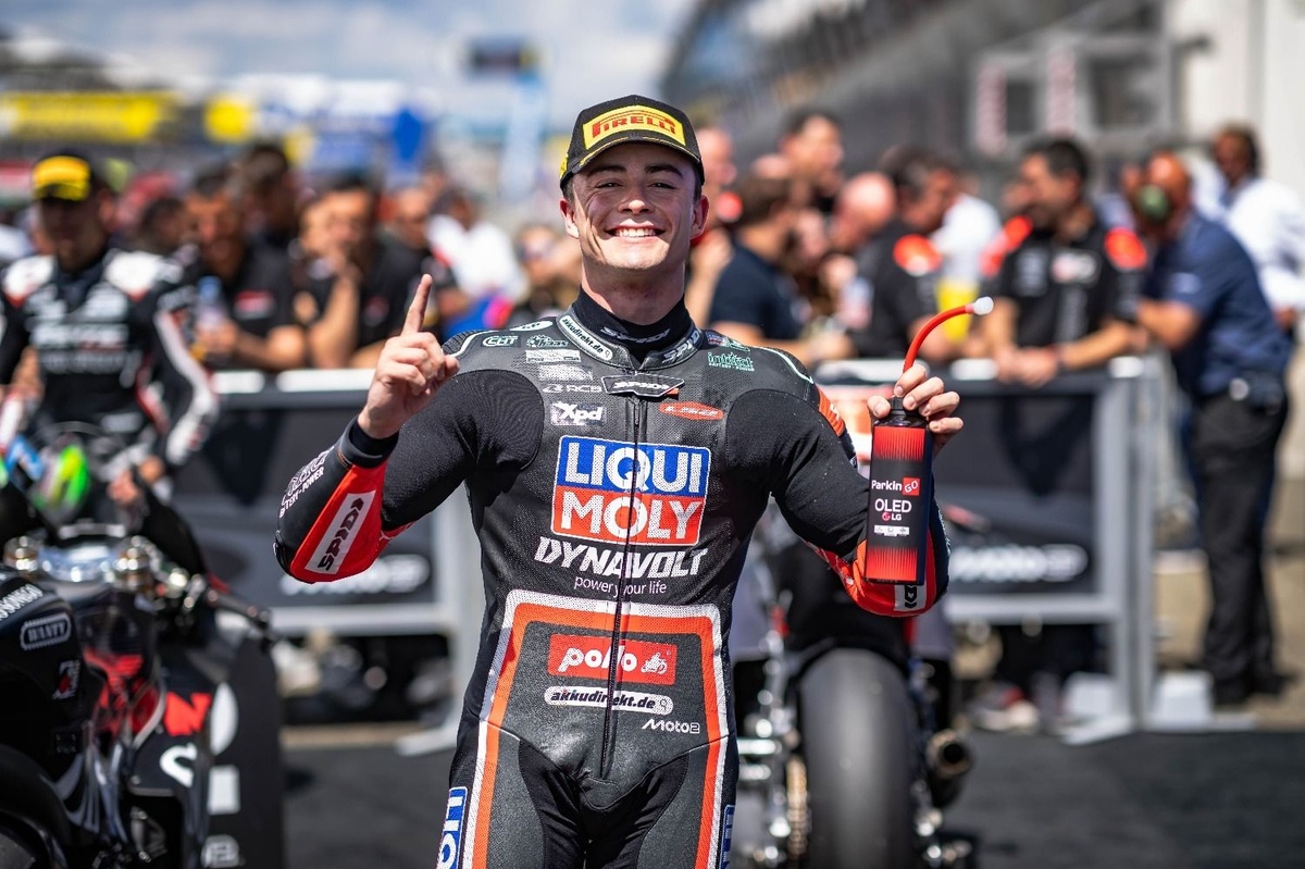 Moto2 Francia: Manu González puede con Baltus y sale más líder de Le Mans
