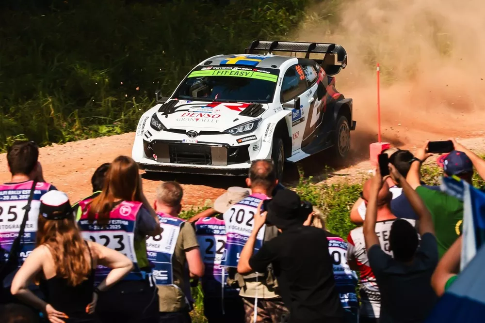 Oliver Solberg, Elliott Edmondson, Toyota Gazoo Racing WRT Toyota GR Yaris Rally1