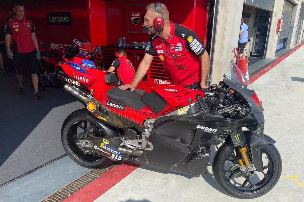 Dettaglio moto Ducati Team