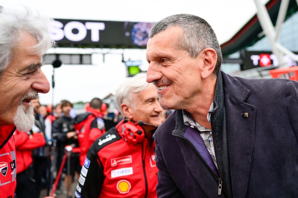 Guenther Steiner with Luigi Dall'igna, General Manager of Ducati Corse 