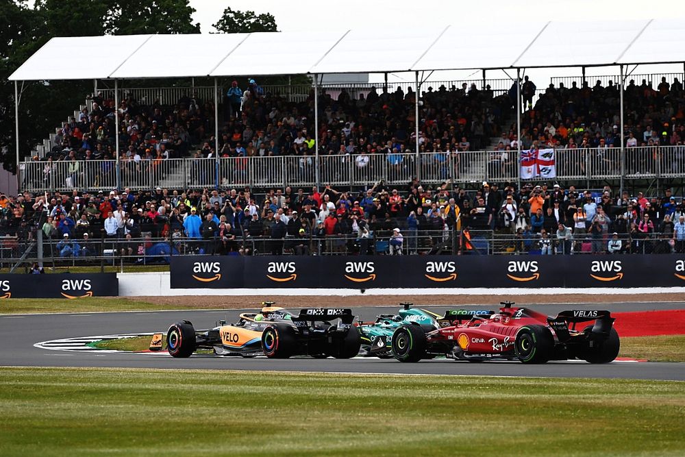 Lando Norris, McLaren MCL36, Lance Stroll, Aston Martin AMR22, Charles Leclerc, Ferrari F1-75