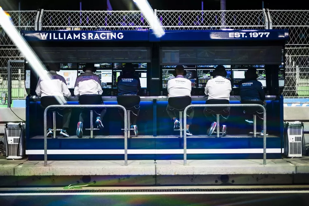 Le muret des stands Williams