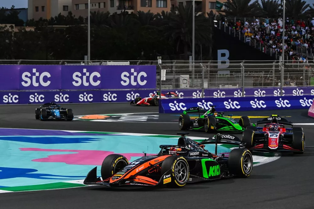 Enzo Fittipaldi, Van Amersfoort Racing,Roman Stanek, Trident