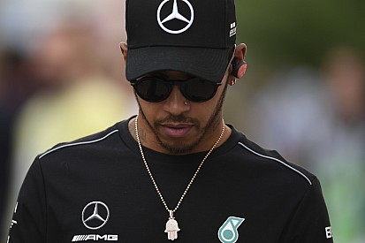 Hamilton güncellemelerden memnun
