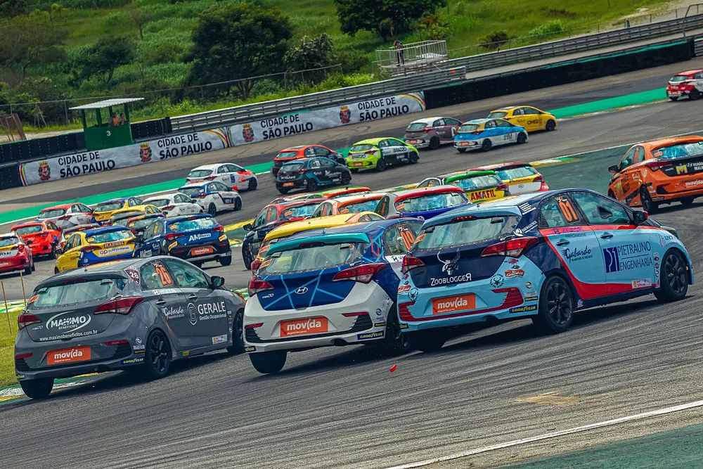 Carros da Copa HB20