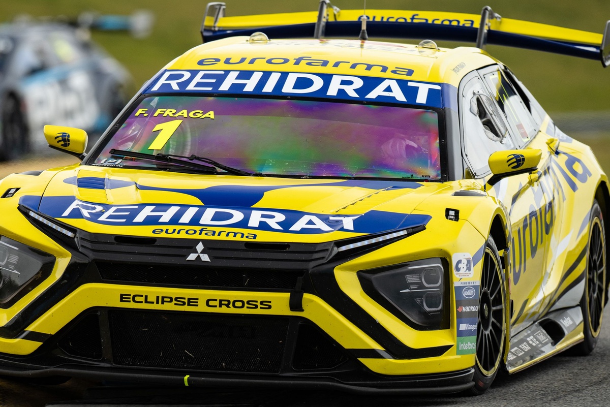 Stock Car: Fraga segura Serra e vence sprint de Cascavel
