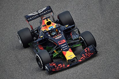 Bahreyn GP 1. antrenman: Ricciardo lider, Verstappen sorun yaşadı