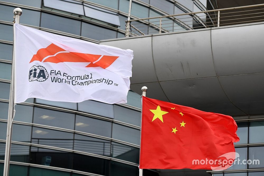 FIA flag and Chinese flag