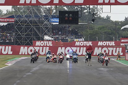 Los pilotos no podrán tratar de arrancar la moto en la parrilla si se les para el motor