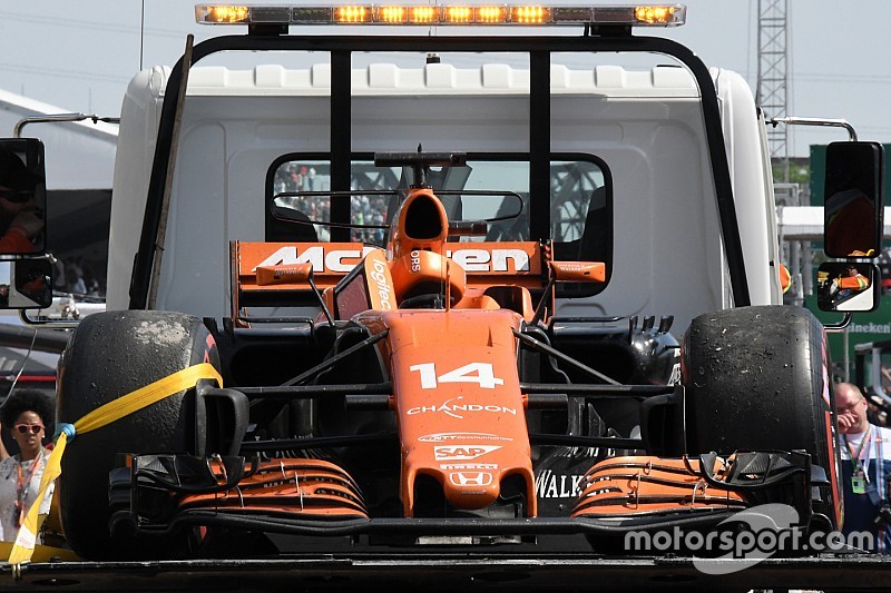 Déception, frustration, tristesse : McLaren peine à