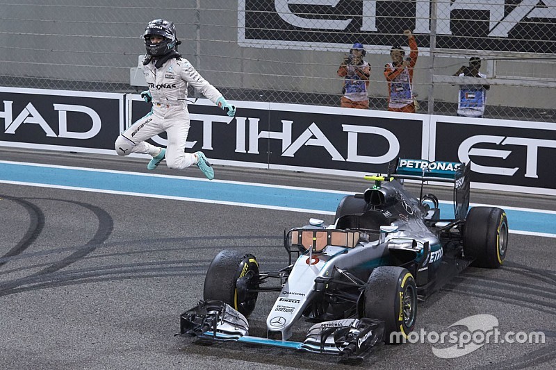 スポーツ選手 Nico Rosberg 2016 Mercedes Used Bottle Nico Rosberg 2016 Mercedes Used Bottle