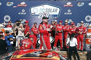 Allgaier termina racha sin triunfo en Xfinity; Su&aacute;rez abandona por choque