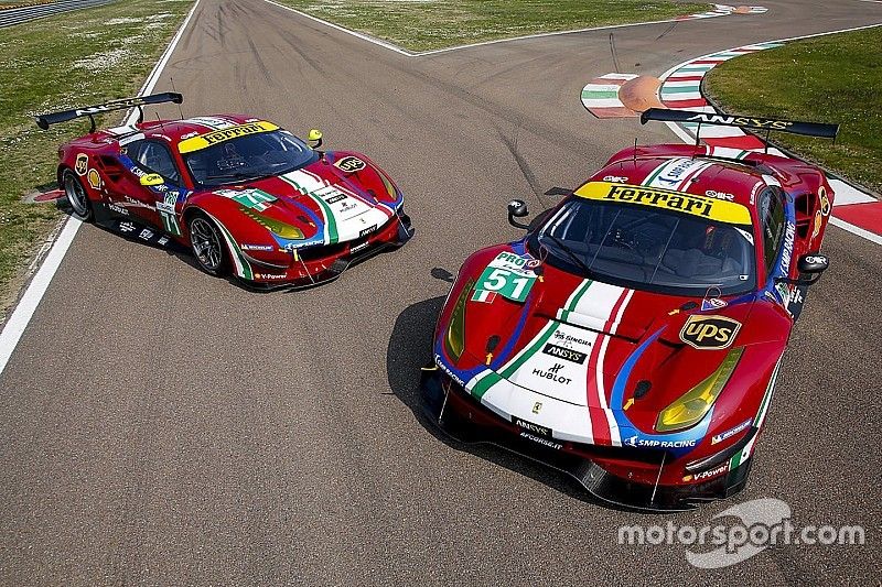 Ferrari 488 GTE en el rojo original de 1947