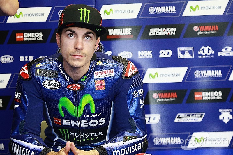 Viñales fait le dos rond en attendant l'amélioration de la météo