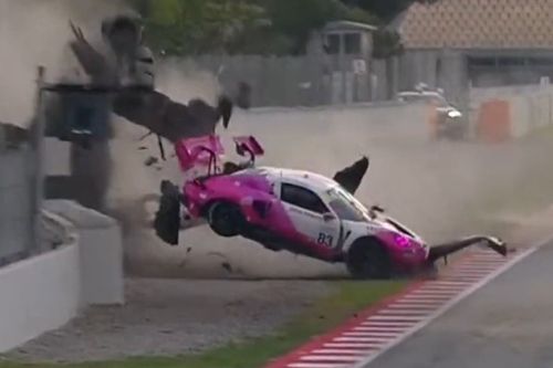 VÍDEO: Primeira campeã da F1 Academy se envolve em grave acidente durante corrida na Espanha