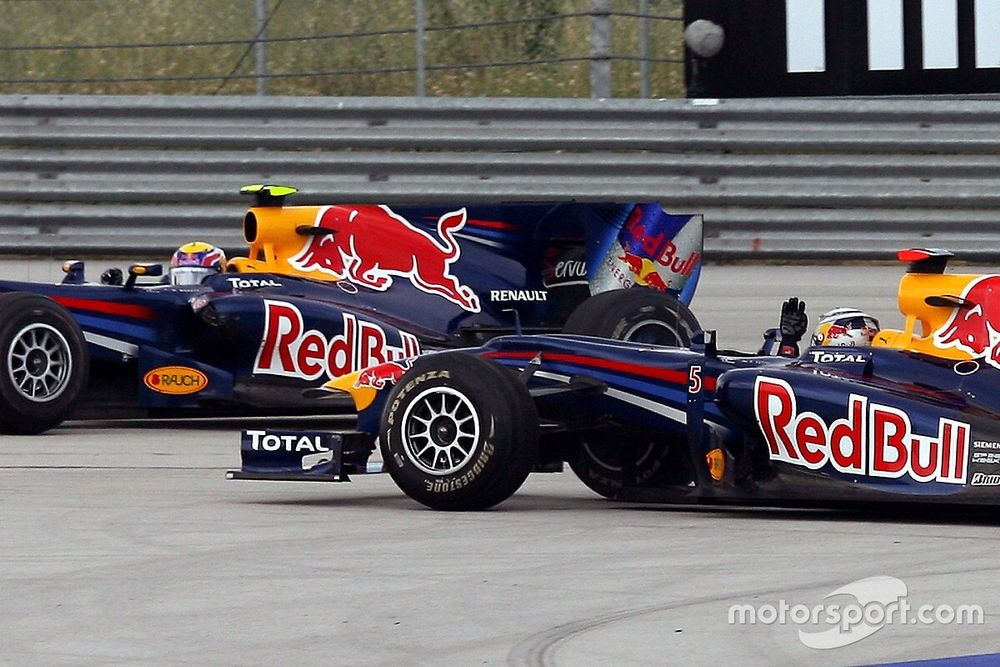 Mark Webber, Red Bull Racing and Sebastian Vettel, Red Bull Racing crash