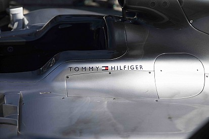 Mercedes, Tommy Hilfiger ile anlaştı