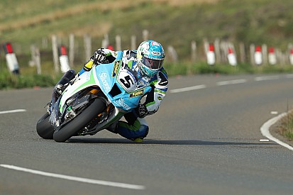 Amikor lapot húzol 19-re, két keréken: onboard az Isle of Man TT-ről