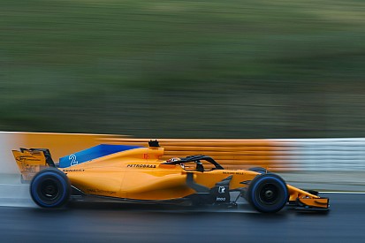 McLaren: İki Pound'luk sorun piste çıkmamıza engel oldu