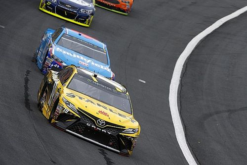 Keselowski lidera primera práctica en Talladega