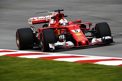 Vettel: Bu kadar hızlıyken geride kalmak üzücü
