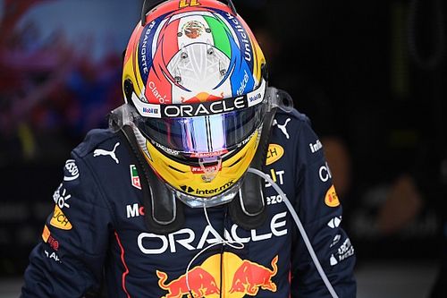 Checo P&eacute;rez perdi&oacute; su casco de F1 en Miami
