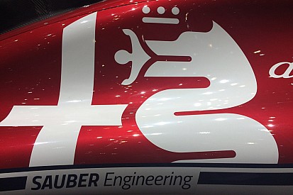 Alfa Romeo: in Australia con la C38 nell'aerodinamica del debutto nei test
