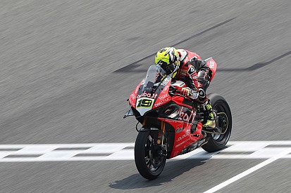 WSBK, Бурірам: Баутіста випередив Рея у п'ятничних практиках