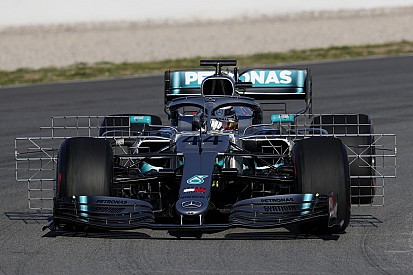 Mercedes presenta un nuevo paquete aerodinámico en el segundo test