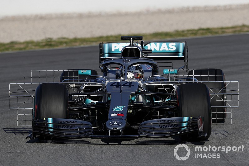 Mercedes presenta un nuevo paquete aerodinámico en el segundo test