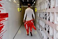 Vettel diz não querer sair da Ferrari com “missão incompleta”