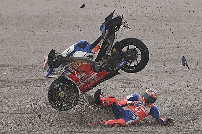 «До финиша не доберется никто»: пилоты MotoGP считают опасным время старта гонки в Катаре