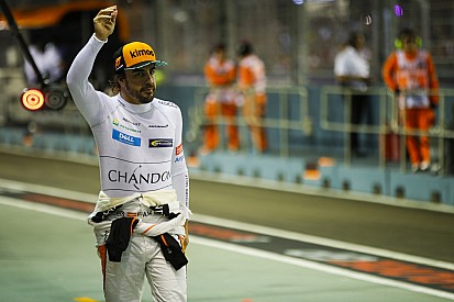 Alonso nem pihen, Szingapúrból a Toyota főhadiszállására ment