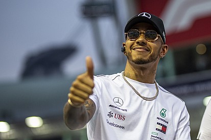 Chefe vê felicidade como chave para grande momento de Hamilton