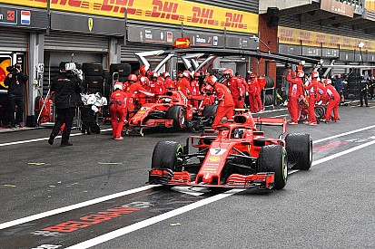 Vettel batarya, Raikkonen yakıt sorunu nedeniyle üzgün