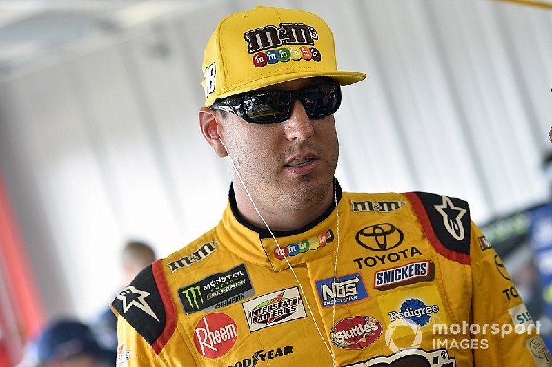 Kyle Busch lidera la primera práctica en el Roval de Charlotte