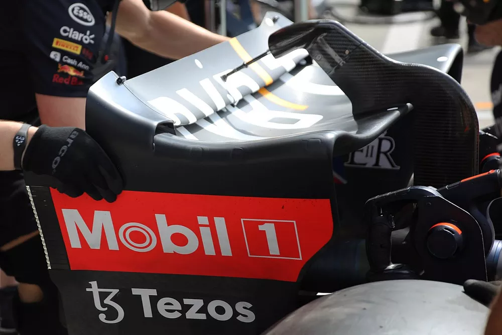 Red Bull Racing RB18 rear wing detail