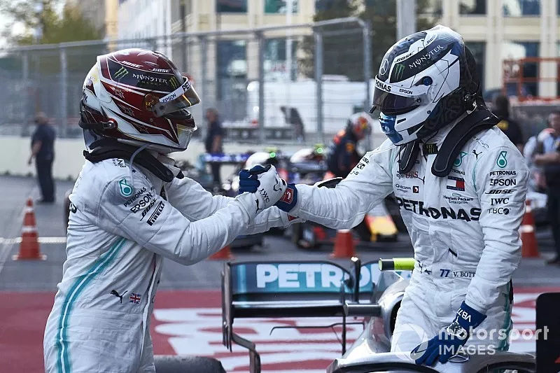 Lewis Hamilton, Mercedes AMG F1, Valtteri Bottas, Mercedes AMG F1, en Parc Ferme