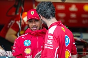 F1 - Hamilton volta "motivado" das férias: "Espero que possamos dar um passo adiante"