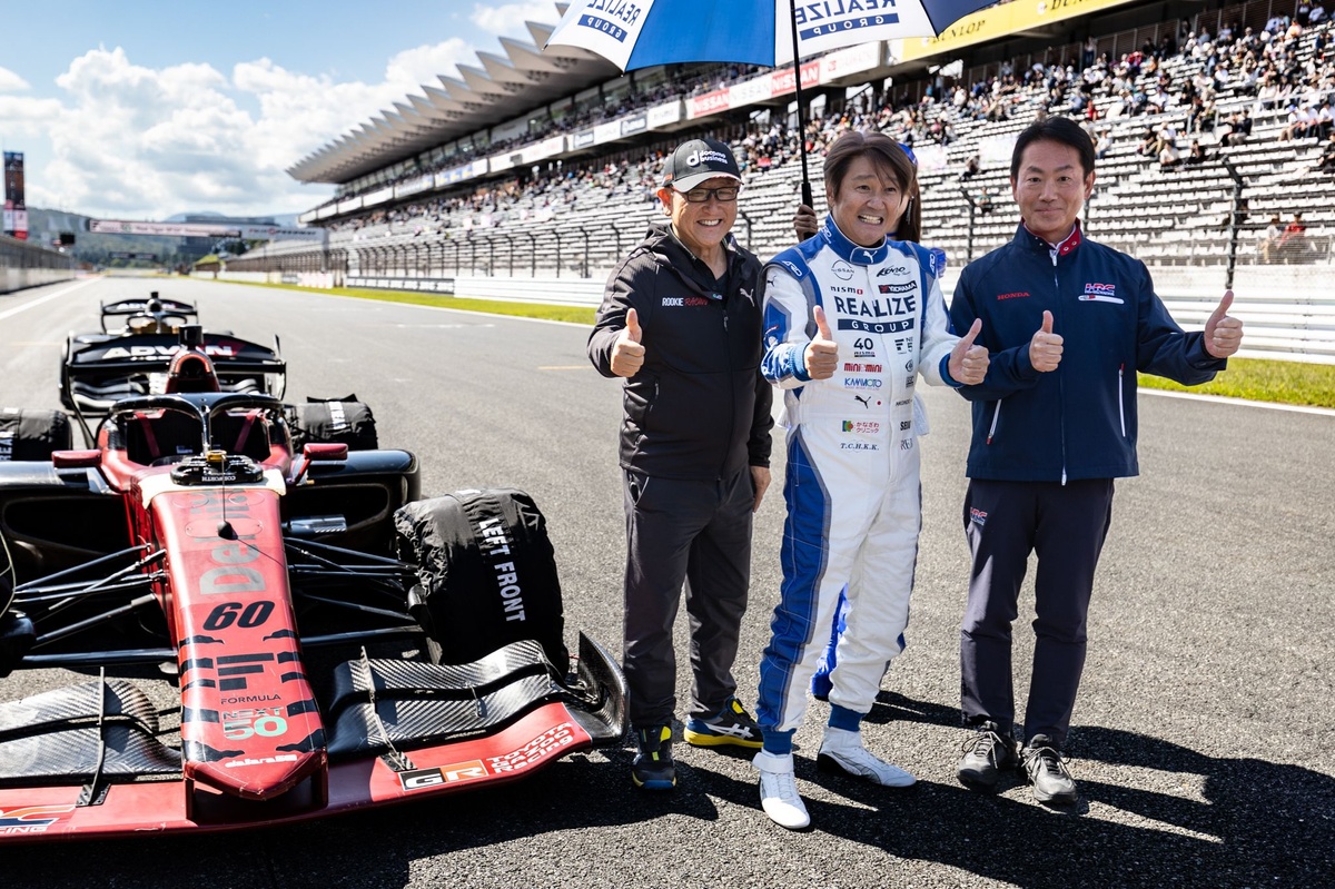 新品Lサイズパッカブルウーブンジャケット kondo racing 近藤真彦 新品Lサイズパッカブルウーブンジャケット kondo racing 近藤