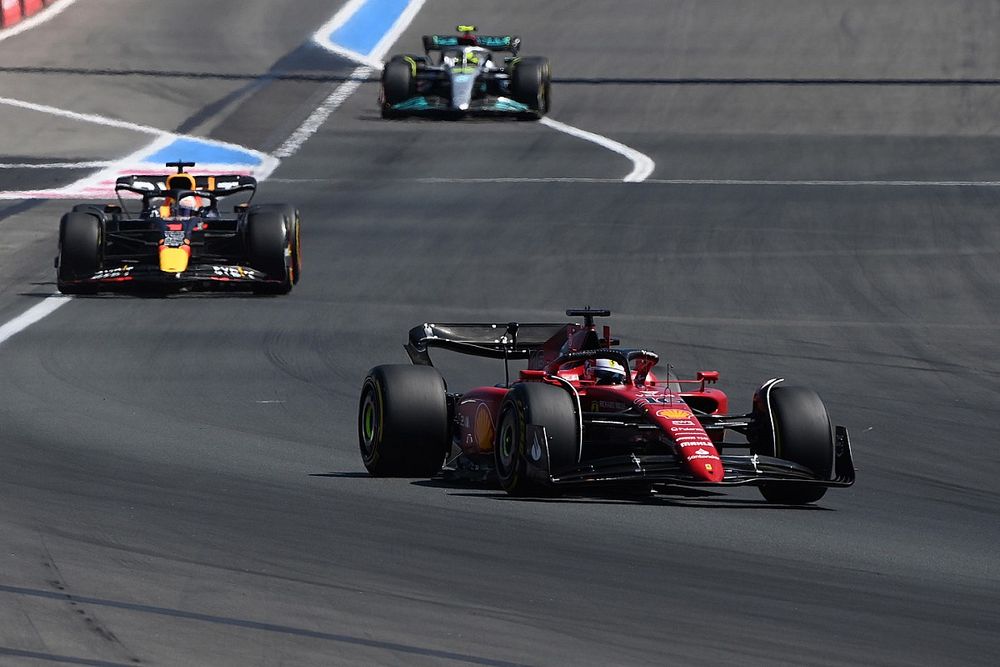 Charles Leclerc, Ferrari F1-75, Max Verstappen, Red Bull Racing RB18, Lewis Hamilton, Mercedes W13