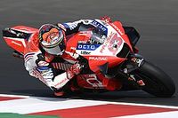 Bagnaia lidera el FP3 de Misano antes de caerse