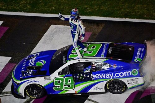 V&iacute;deo: incre&iacute;ble final de carrera de NASCAR en Atlanta con triple foto finish