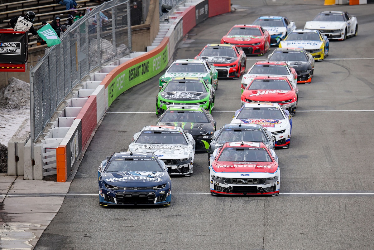 Josh Berry and Austin Cindric advance into Clash after full-contact LCQ