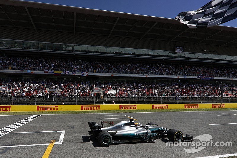 F1 2017 F1-spanish-gp-2017-lewis-hamilton-mercedes-amg-f1-w08-crosses-the-line-and-takes-the-chequ