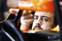 Alonso pide un "cambio de marcha" a McLaren-Honda