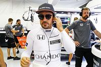 Alonso abriu buraco na parede com soco após GP de Cingapura
