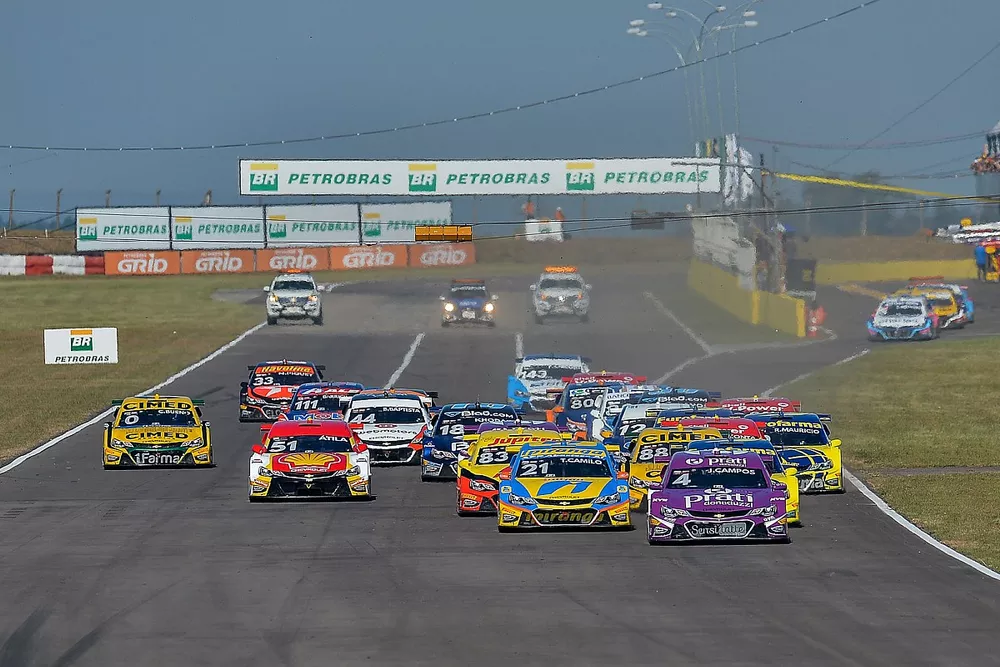 Largada da corrida 1 da etapa de Santa Cruz do Sul da Stock Car