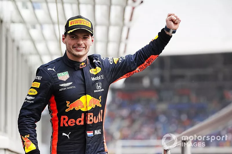Max Verstappen, Red Bull Racing, 1e plaats, op het podium